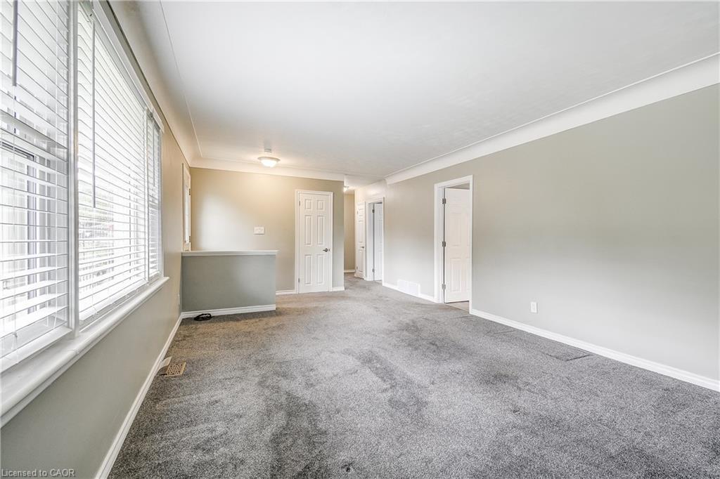 5446 Calvert Place, Burlington, ON - Indoor Photo Showing Other Room