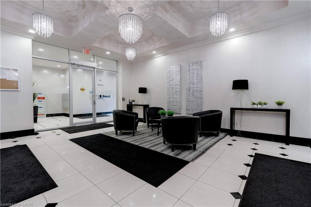 111-5327 Upper Middle Road, Burlington, ON - Indoor