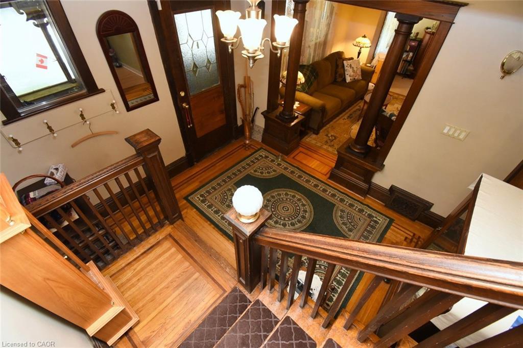 12 Leinster Avenue S, Hamilton, ON - Indoor Photo Showing Other Room