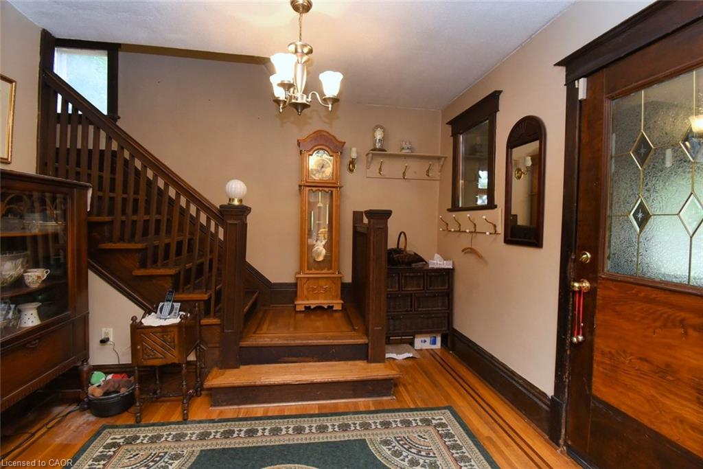 12 Leinster Avenue S, Hamilton, ON - Indoor Photo Showing Other Room