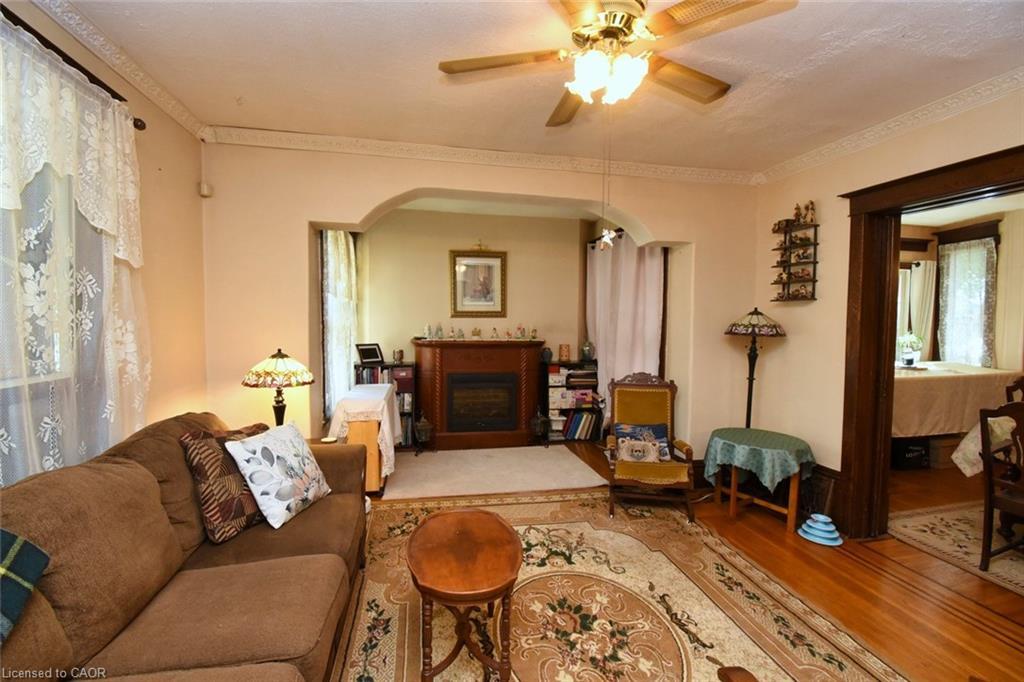 12 Leinster Avenue S, Hamilton, ON - Indoor Photo Showing Living Room With Fireplace