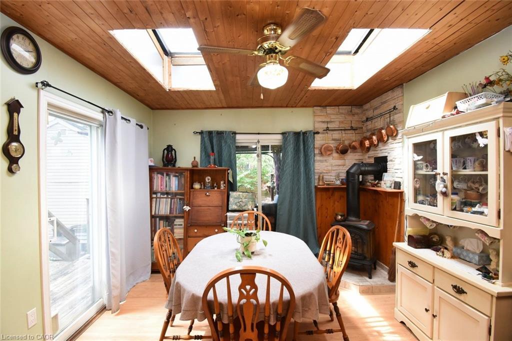 12 Leinster Avenue S, Hamilton, ON - Indoor Photo Showing Dining Room