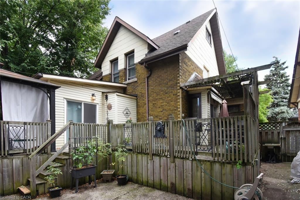 12 Leinster Avenue S, Hamilton, ON - Outdoor