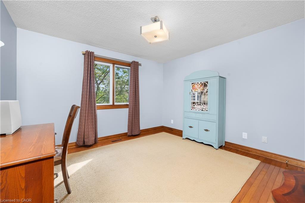 22 Wendakee Drive, Hamilton, ON - Indoor Photo Showing Other Room