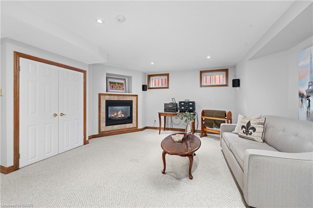 22 Wendakee Drive, Hamilton, ON - Indoor