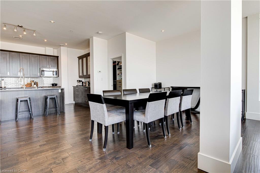 1902-1 Victoria Street S, Kitchener, ON - Indoor Photo Showing Dining Room