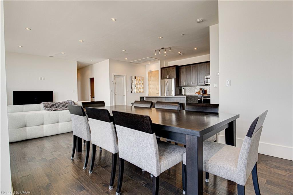1902-1 Victoria Street S, Kitchener, ON - Indoor Photo Showing Dining Room
