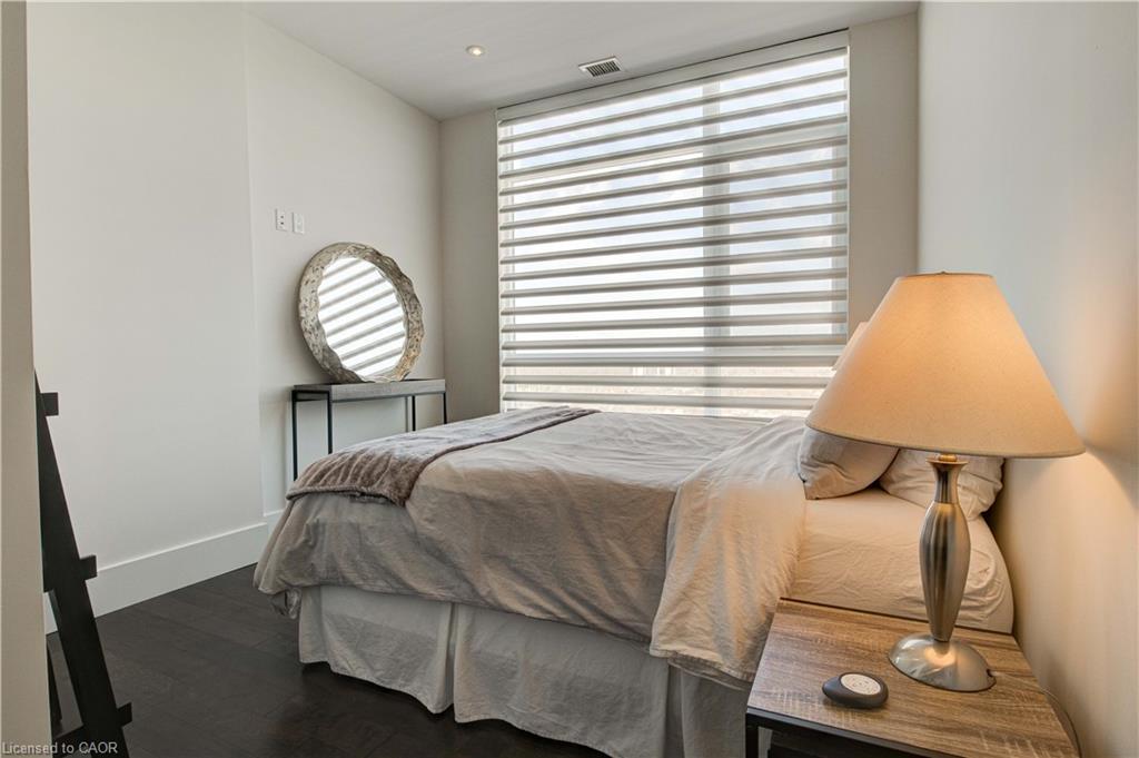 1902-1 Victoria Street S, Kitchener, ON - Indoor Photo Showing Bedroom