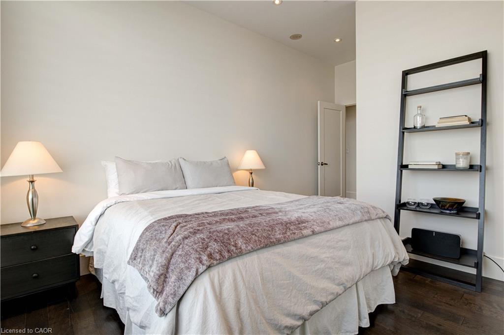 1902-1 Victoria Street S, Kitchener, ON - Indoor Photo Showing Bedroom