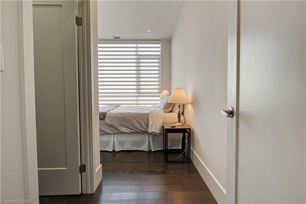 1902-1 Victoria Street S, Kitchener, ON - Indoor Photo Showing Bedroom