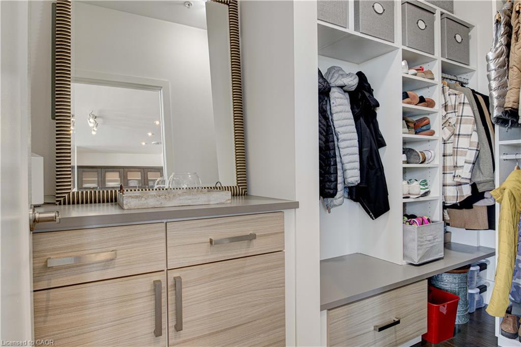 1902-1 Victoria Street S, Kitchener, ON - Indoor Photo Showing Other Room