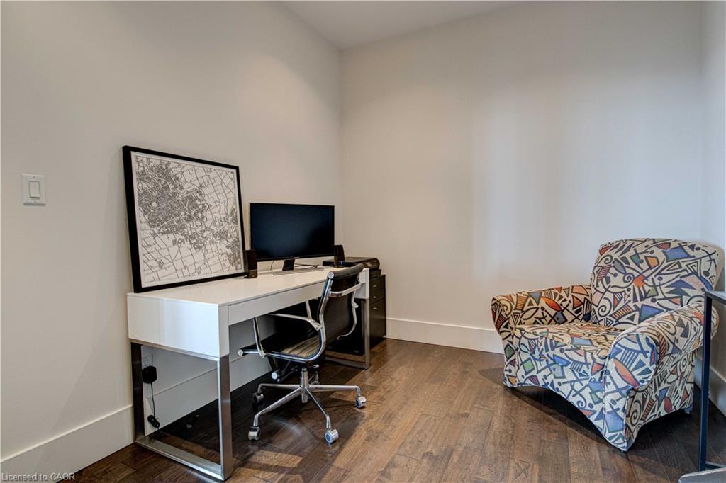 1902-1 Victoria Street S, Kitchener, ON - Indoor Photo Showing Office