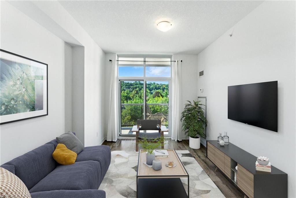 709-81 Robinson Street, Hamilton, ON - Indoor Photo Showing Living Room