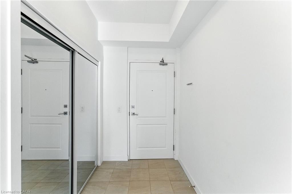 709-81 Robinson Street, Hamilton, ON - Indoor Photo Showing Other Room