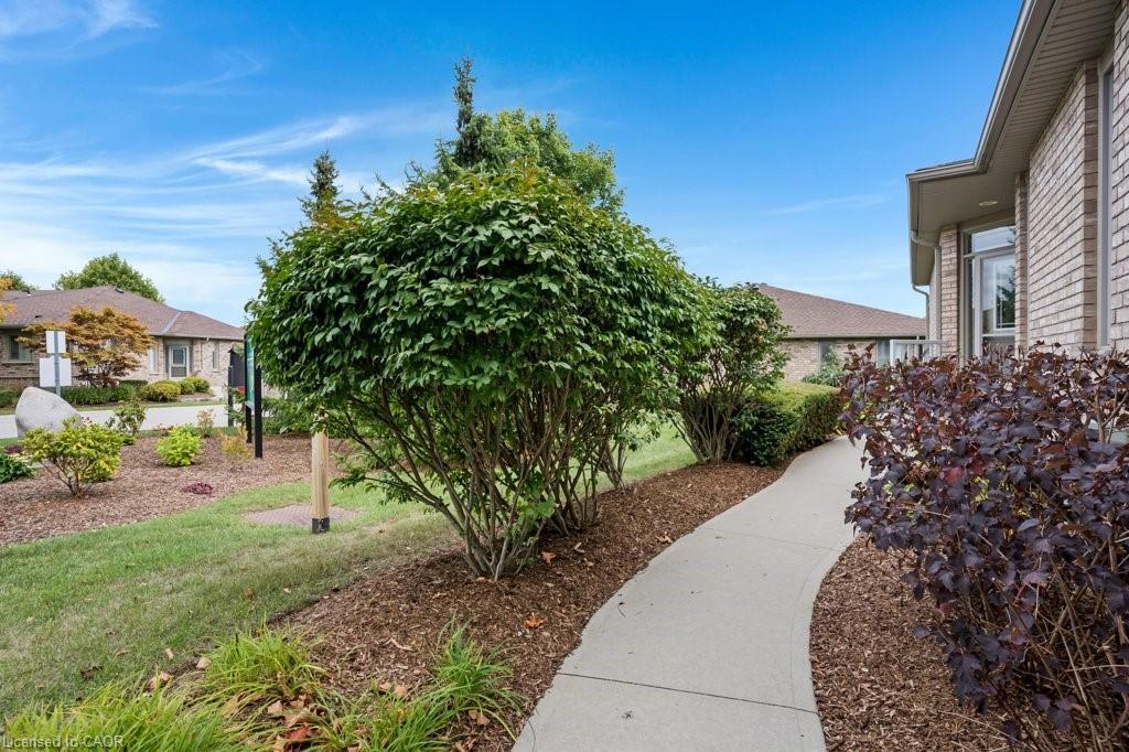 99-20 Isherwood Avenue, Cambridge, ON - Outdoor