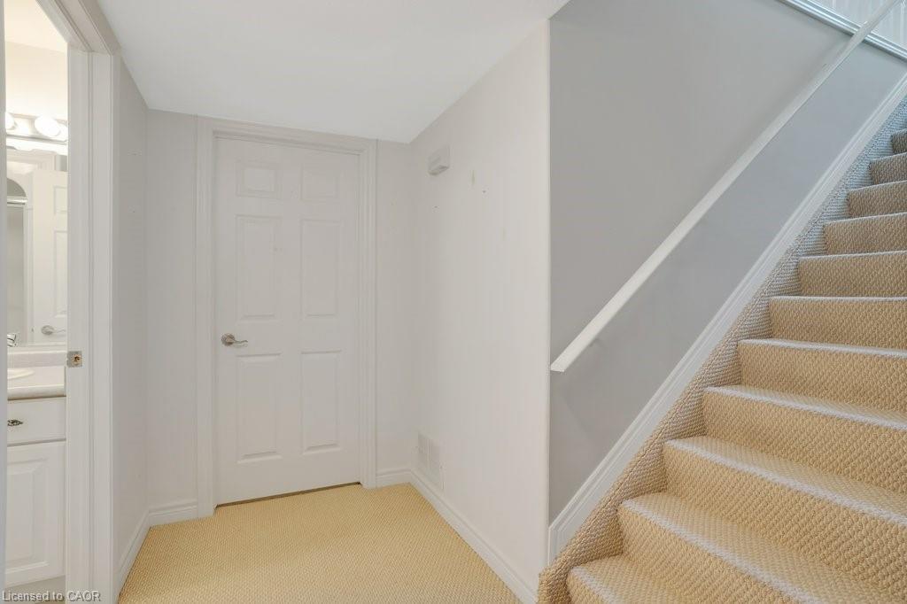 99-20 Isherwood Avenue, Cambridge, ON - Indoor Photo Showing Other Room