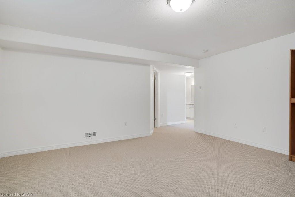 99-20 Isherwood Avenue, Cambridge, ON - Indoor Photo Showing Other Room