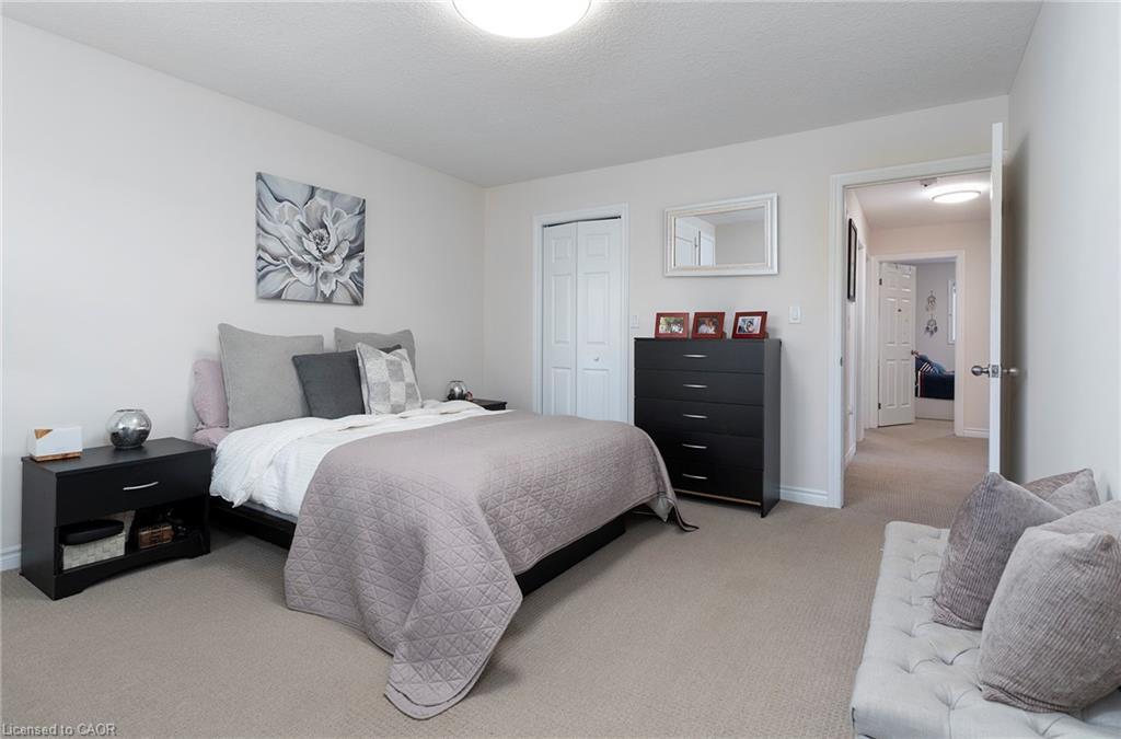 14-345 Glancaster Road, Ancaster, ON - Indoor Photo Showing Bedroom