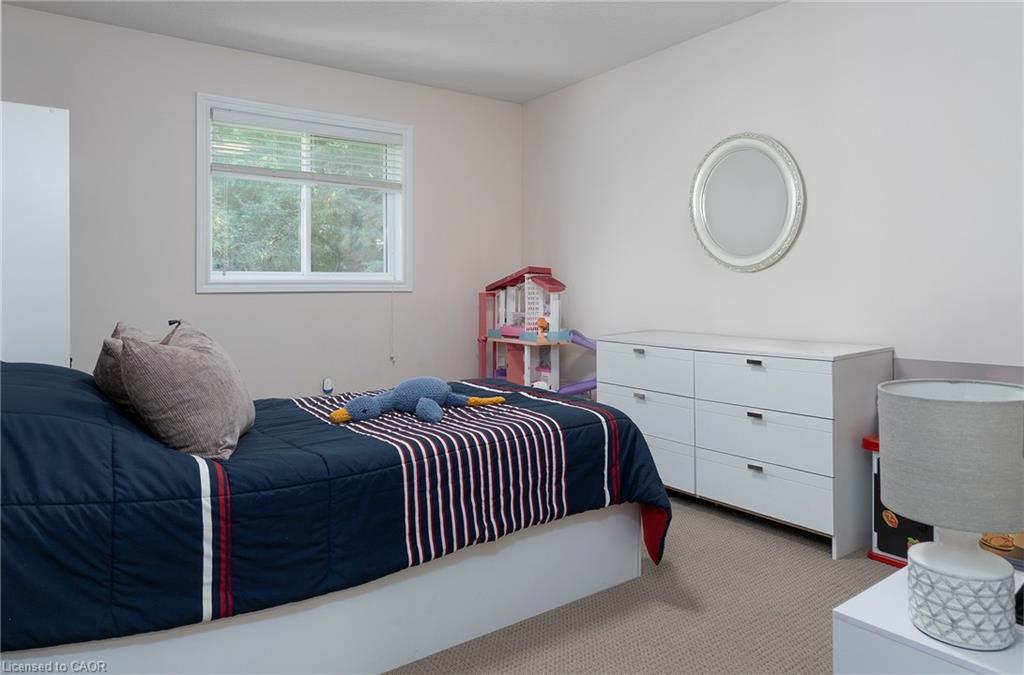 14-345 Glancaster Road, Ancaster, ON - Indoor Photo Showing Bedroom