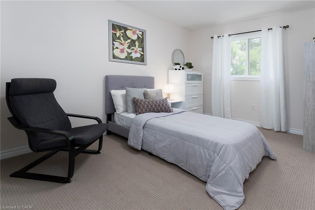 14-345 Glancaster Road, Ancaster, ON - Indoor Photo Showing Bedroom