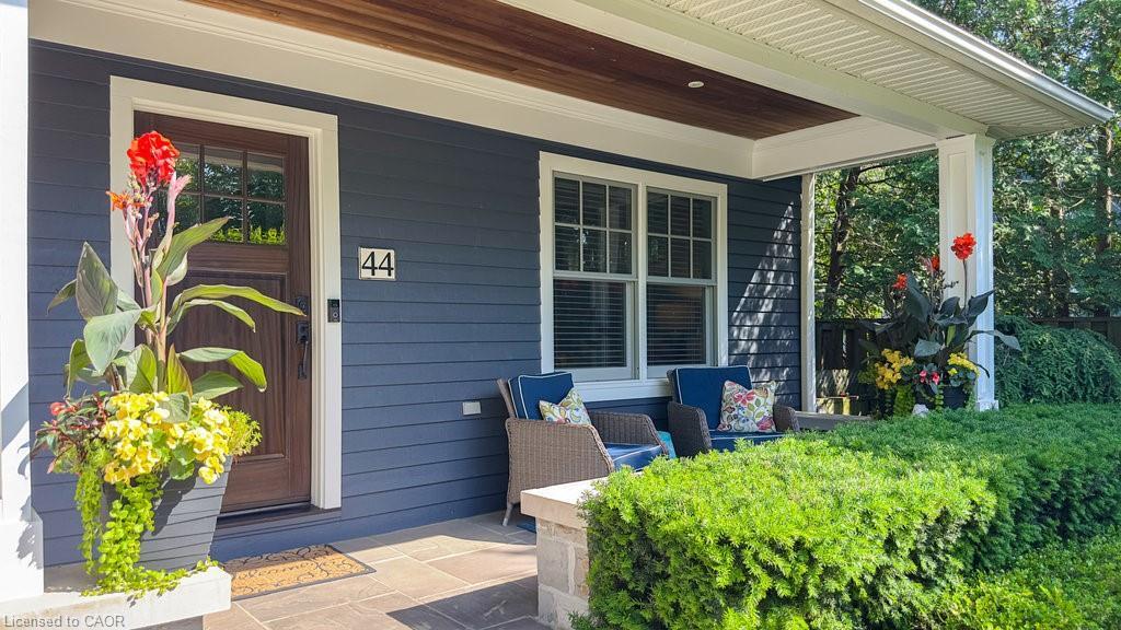 44 Head Street, Oakville, ON - Outdoor