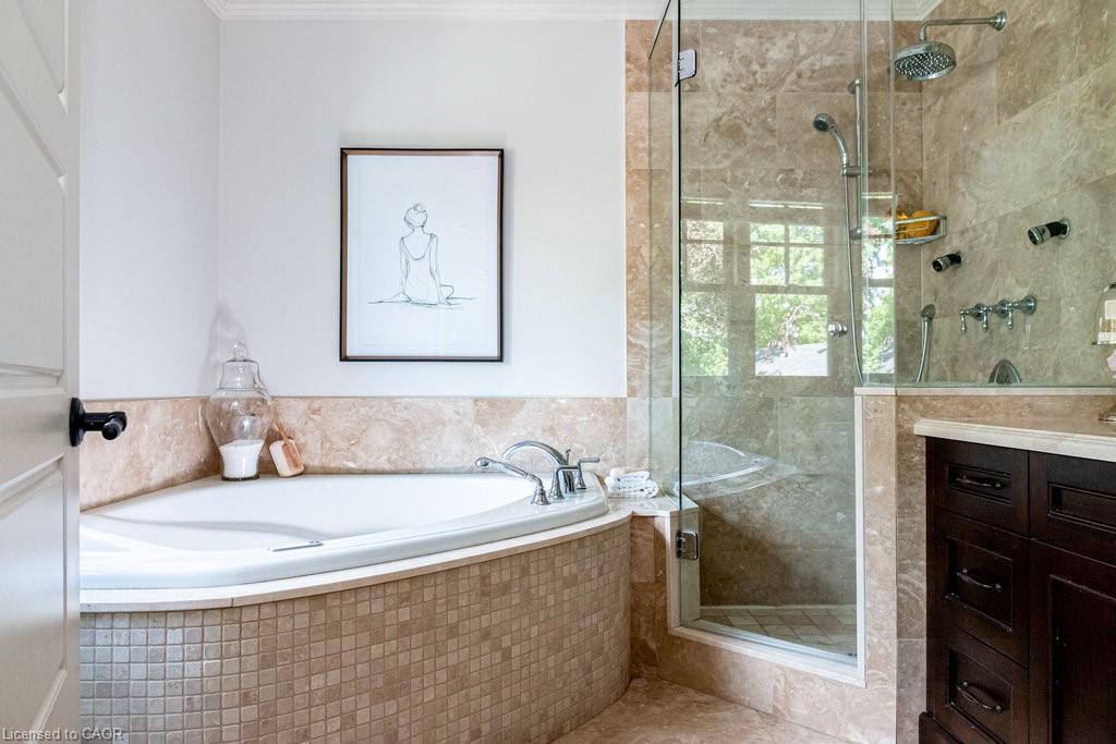 44 Head Street, Oakville, ON - Indoor Photo Showing Bathroom