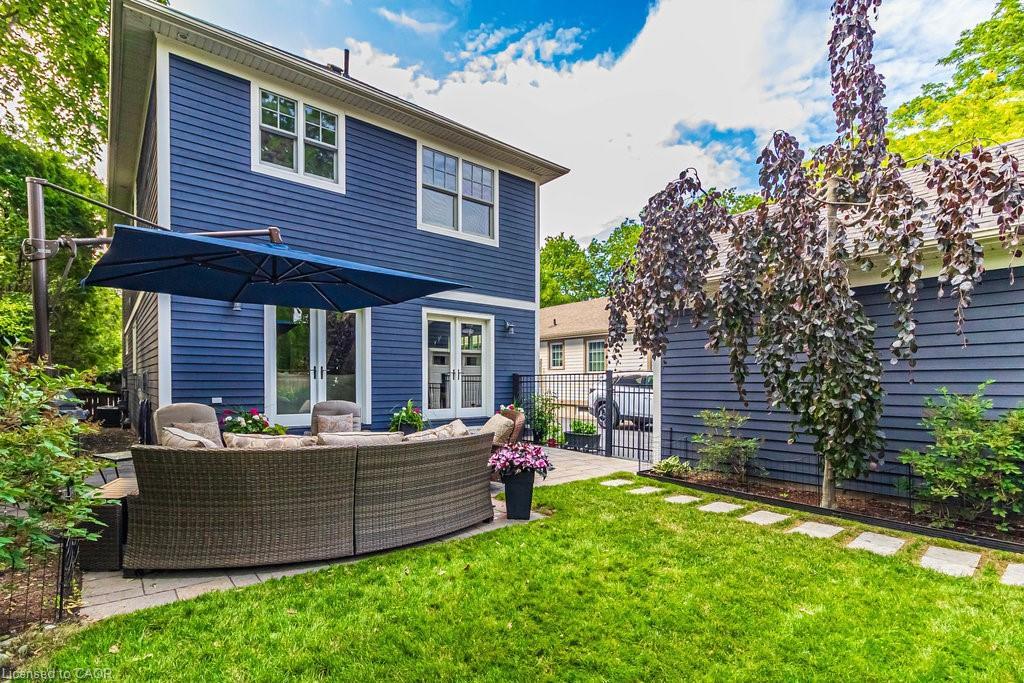 44 Head Street, Oakville, ON - Outdoor