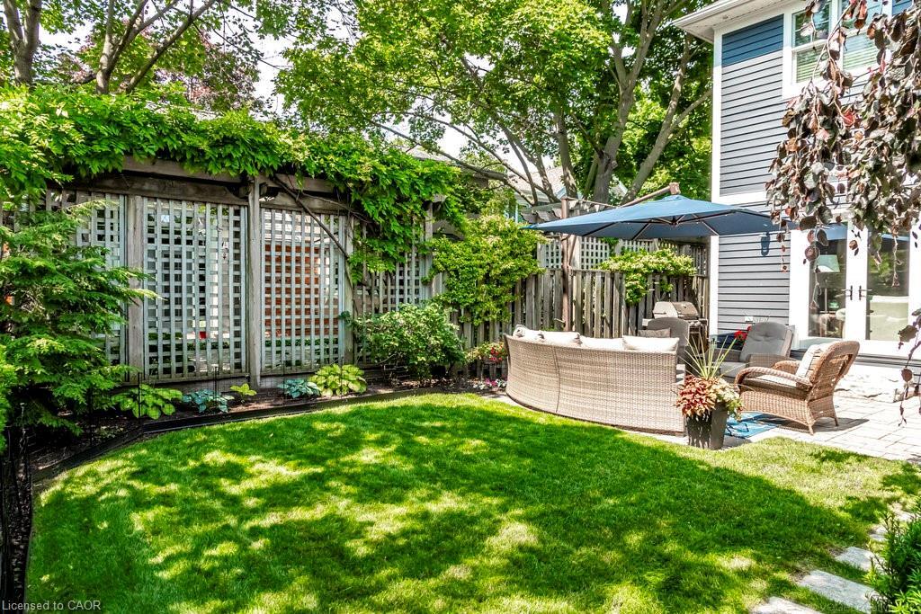44 Head Street, Oakville, ON - Outdoor
