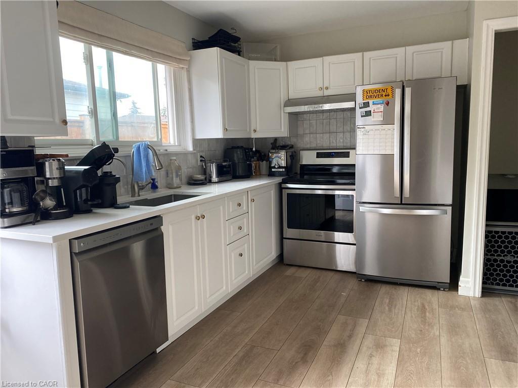 24 Queenslea Drive, Hamilton, ON - Indoor Photo Showing Kitchen