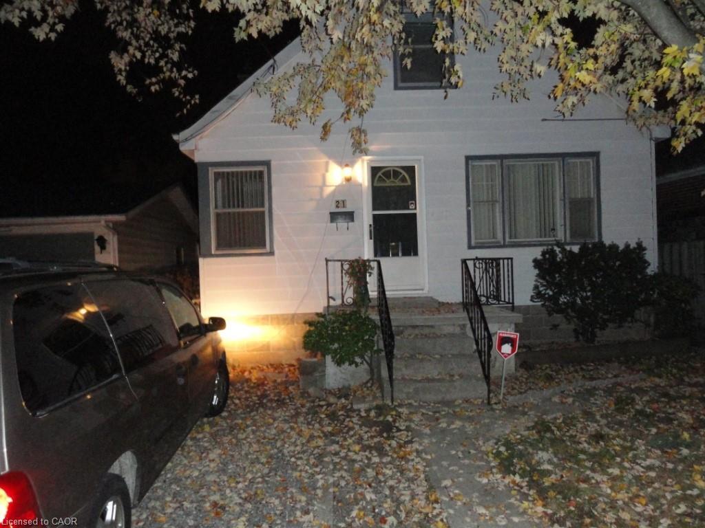 21 West Street, Dundas, ON - Outdoor