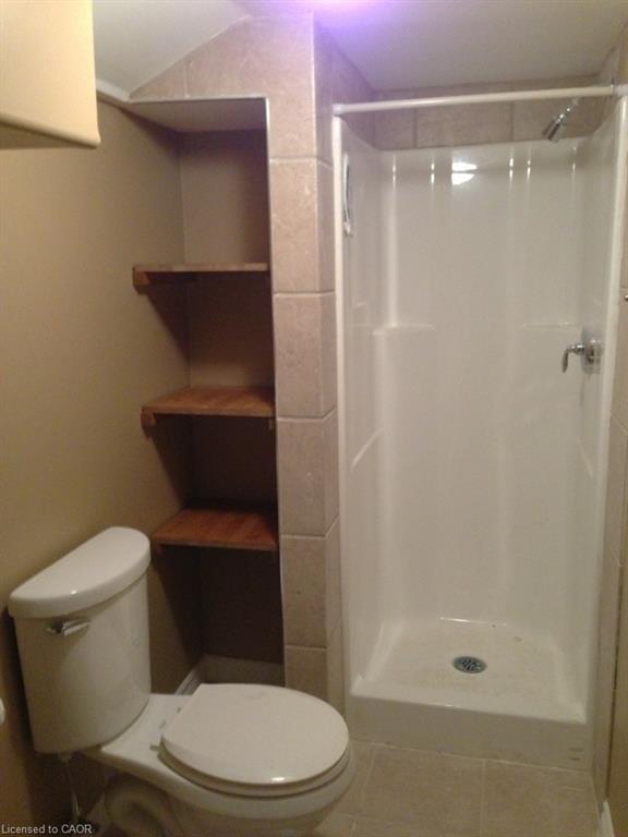 21 West Street, Dundas, ON - Indoor Photo Showing Bathroom