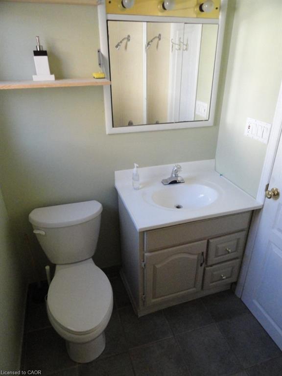 21 West Street, Dundas, ON - Indoor Photo Showing Bathroom