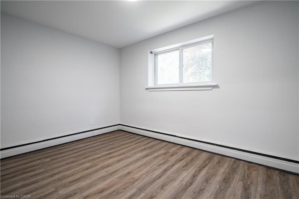 4-2161 Ghent Avenue, Burlington, ON - Indoor Photo Showing Other Room