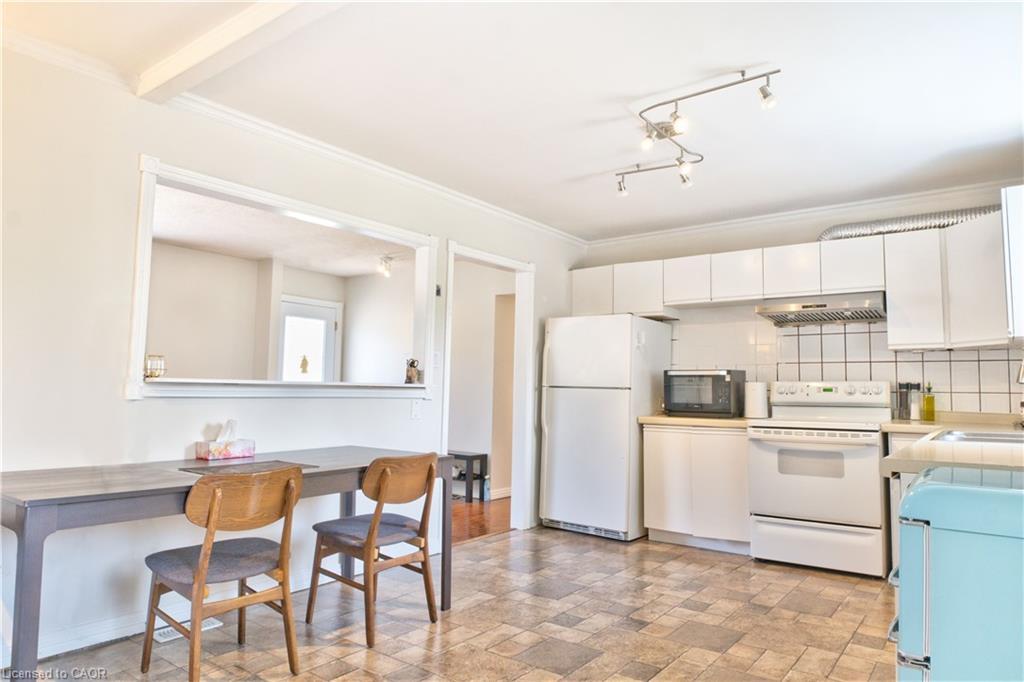 365 Adeline Drive, Georgina, ON - Indoor Photo Showing Kitchen