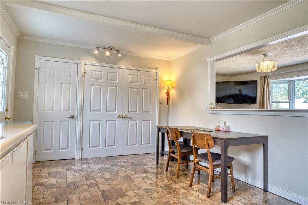 365 Adeline Drive, Georgina, ON - Indoor Photo Showing Dining Room