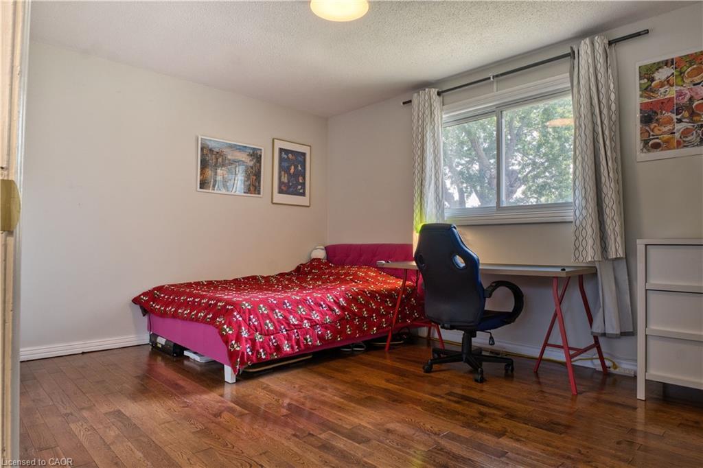 365 Adeline Drive, Georgina, ON - Indoor Photo Showing Bedroom