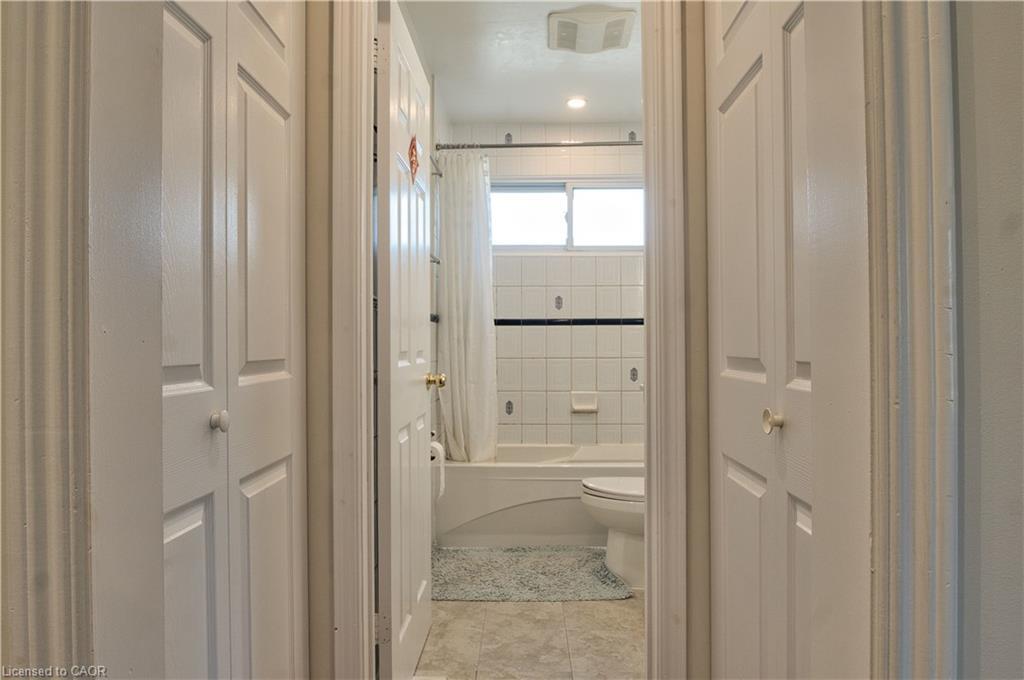 365 Adeline Drive, Georgina, ON - Indoor Photo Showing Other Room