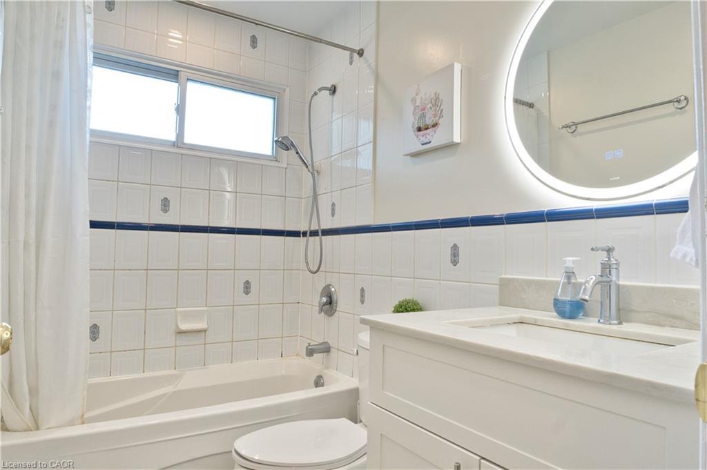 365 Adeline Drive, Georgina, ON - Indoor Photo Showing Bathroom