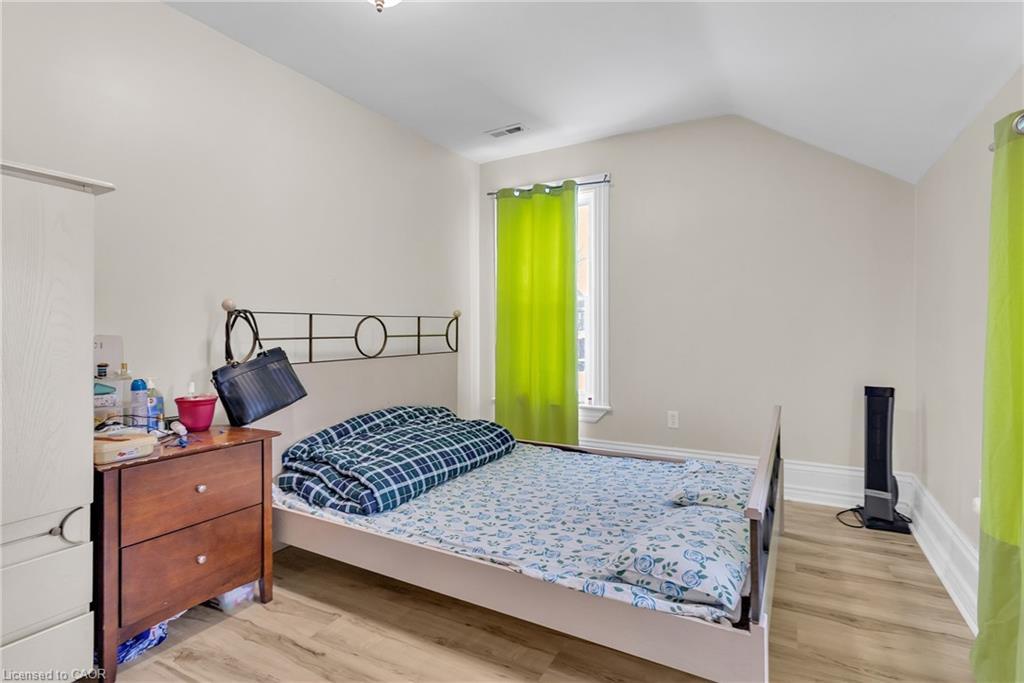 228 Main Street, Cambridge, ON