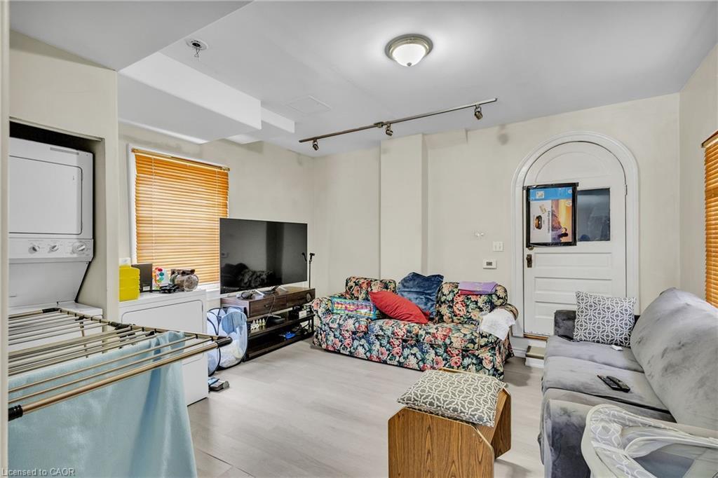 228 Main Street, Cambridge, ON