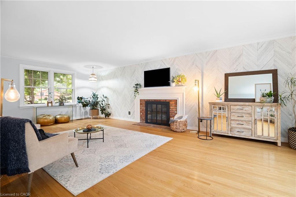 296 Edgehill Drive, Kitchener, ON - Indoor Photo Showing Living Room With Fireplace