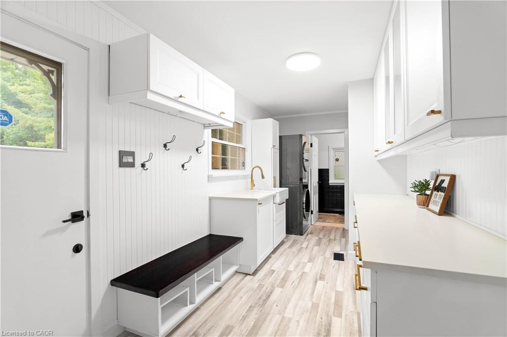 296 Edgehill Drive, Kitchener, ON - Indoor