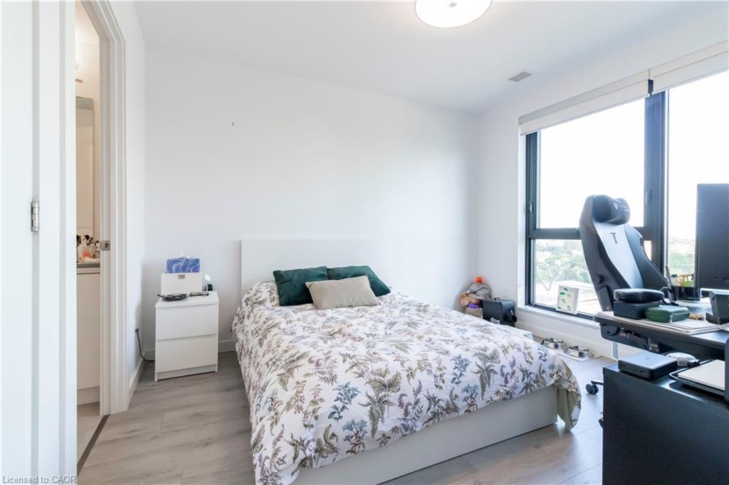 1212-181 King Street S, Waterloo, ON - Indoor Photo Showing Bedroom