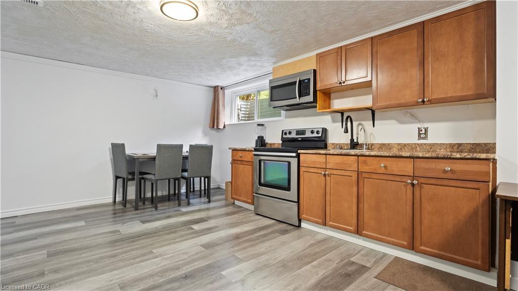 Lower-48 Mcdonald Avenue, Cambridge, ON - Indoor Photo Showing Kitchen
