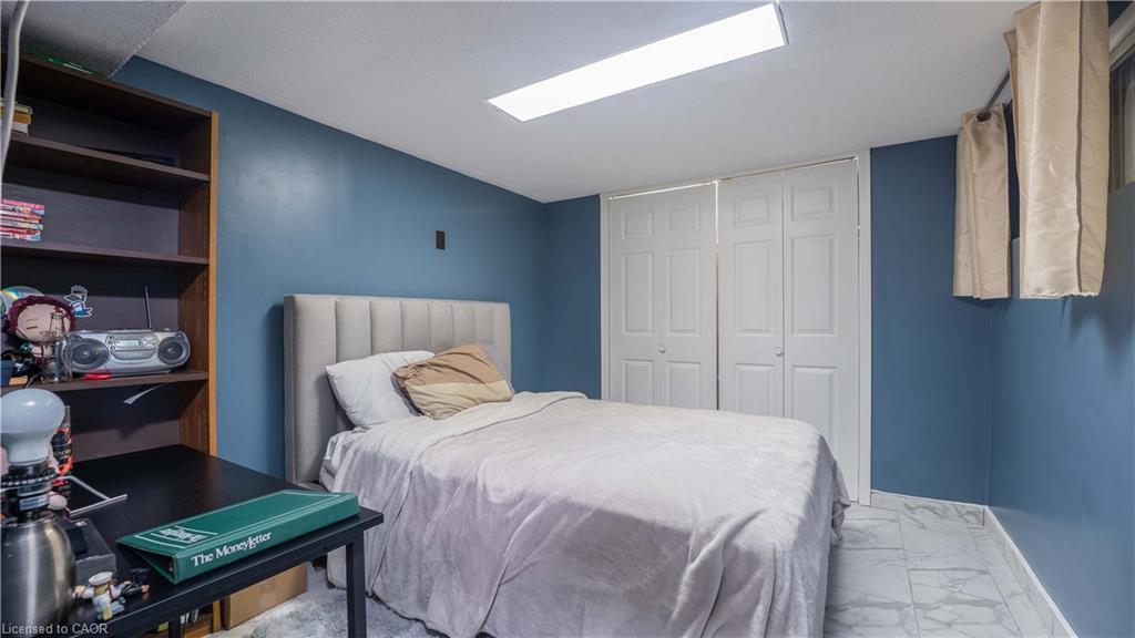 Lower-48 Mcdonald Avenue, Cambridge, ON - Indoor Photo Showing Bedroom