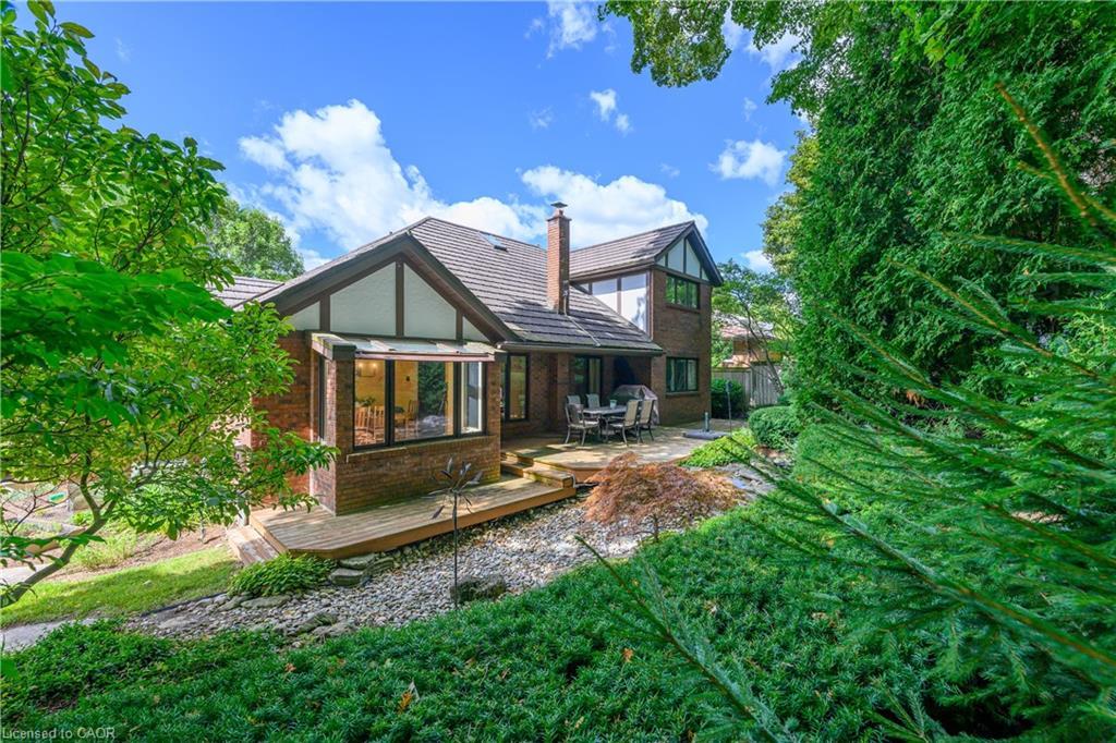 33 Walnut Drive, Guelph, ON - Outdoor With Deck Patio Veranda