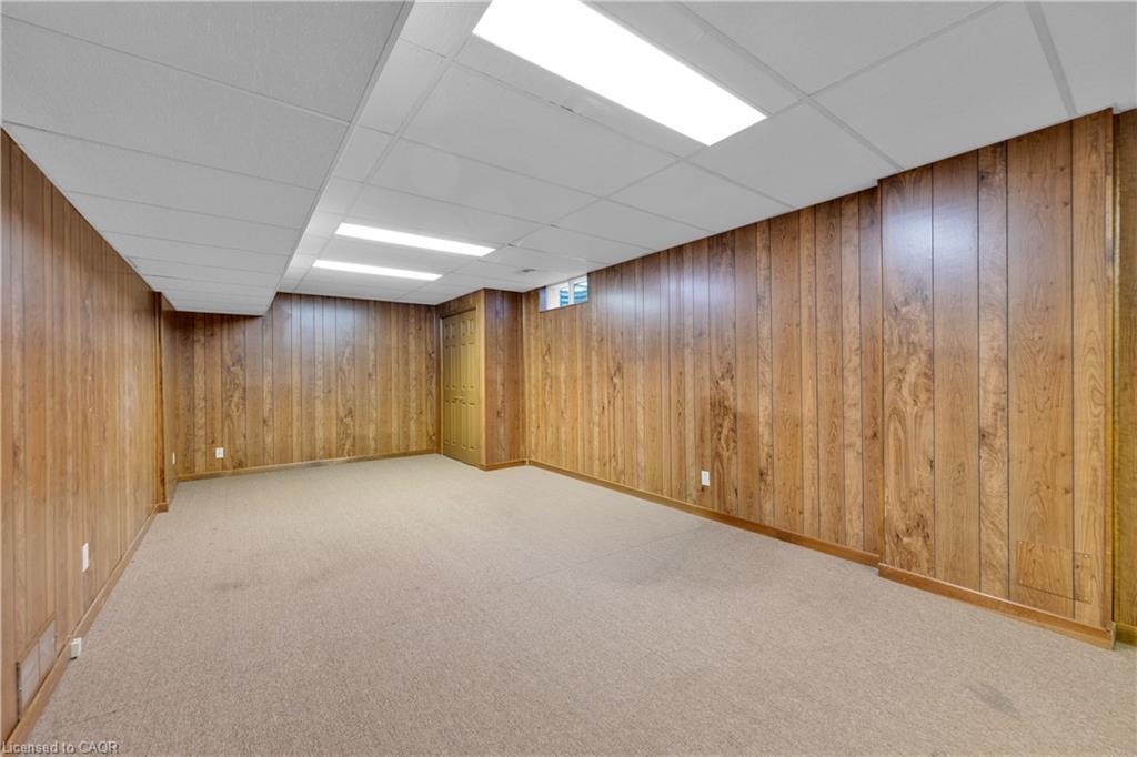 33 Walnut Drive, Guelph, ON - Indoor Photo Showing Basement