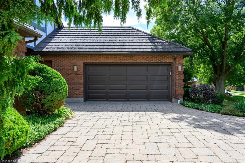 33 Walnut Drive, Guelph, ON - Outdoor