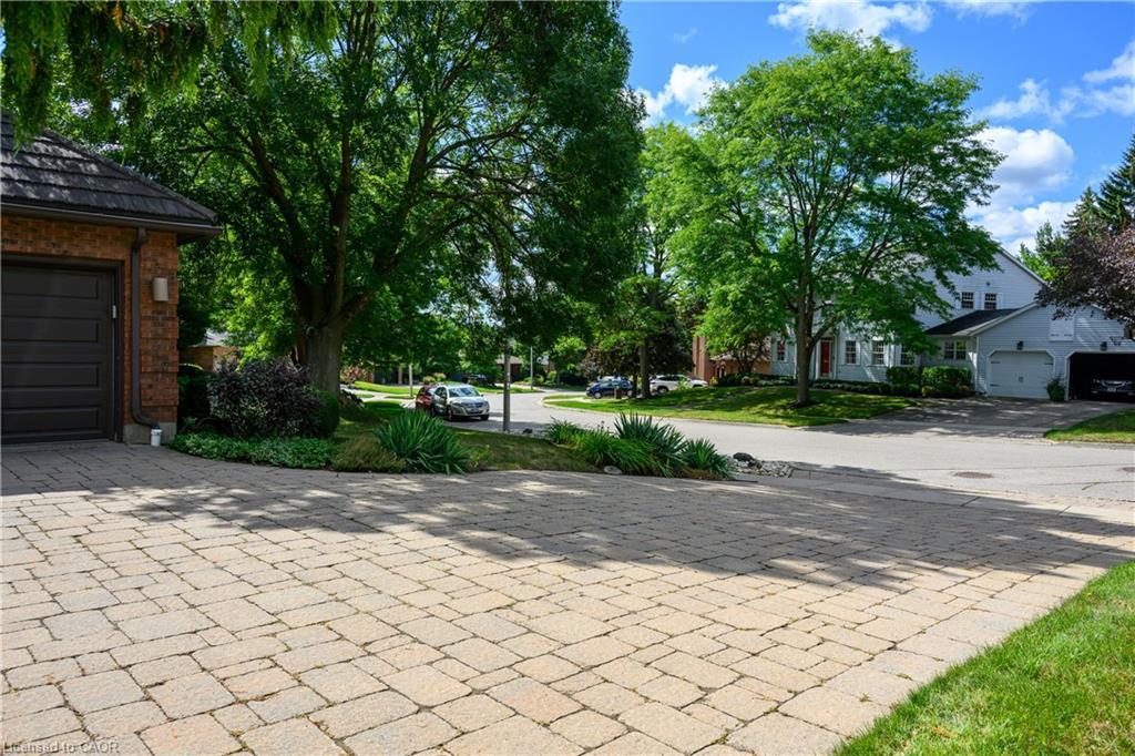 33 Walnut Drive, Guelph, ON - Outdoor