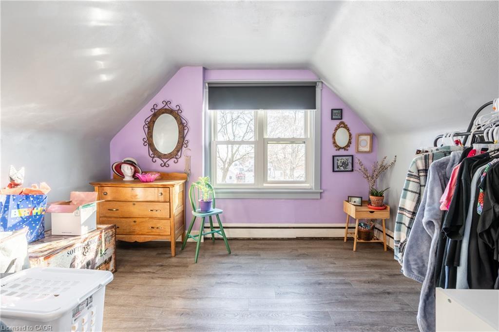 93 East 23Rd Street, Hamilton, ON - Indoor